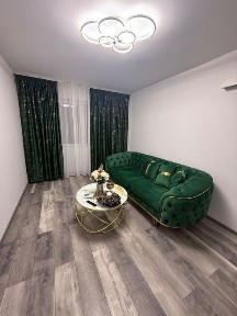 VÂND Apartament cu 3 camere in Simeria