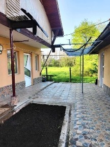 Casa si anexa in Ludus