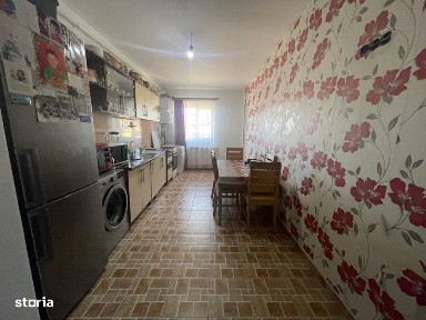 Apartament 3 camere, 64 mp, etaj intermediar, zona Florilor