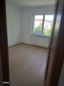 Vand apartament 3 camere