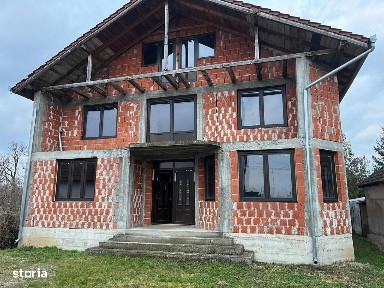 Casă nouă la roșu de vânzare în Tileagd - 624 mp teren
