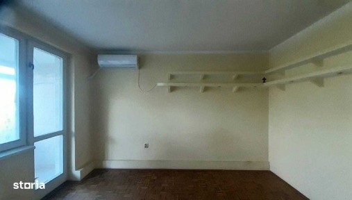 De vanzare apartament 3 camere decomandat Cart. Hipodrom