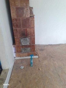 inchiriez casa batraneasca (jumatate de casa -2 camere)