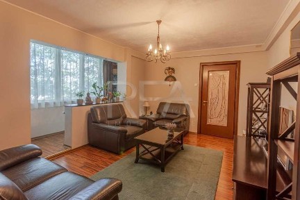 PROPRIETAR vand apartament 3 camere 4/4 sector 4