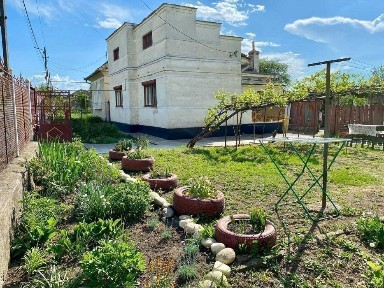 Casă mică + Teren mare, 2000mp. Oferta valabila pana la 14/11/2025