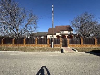 Vand casa in comuna Draganesti jud Neamt la 10 km de Targu Neamt