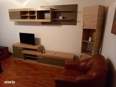 INCHIRIEZ APARTAMENT 2 camere decomandat etaj 1