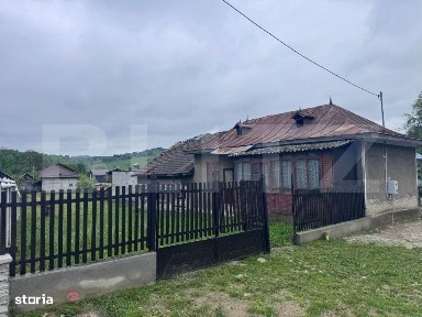 Casa Centrala in Comuna Bezdead