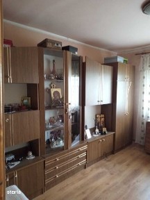 Garsoniera de vanzare complet mobilata si utilata zona Gradina Publica