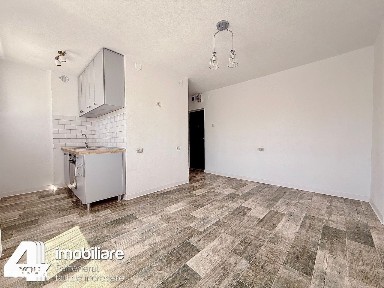 Garsonieră în Ineu, 30 mp, et. 3/3, recent renovată + boxă- 28950 euro