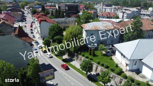 Clădire de vânzare în centrul orașului Curtea de Argeș
