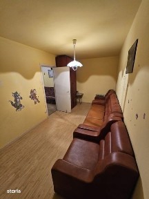 Vand apartament 3 camere