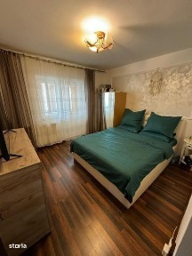Vând apartament 3 camere zona Mall!