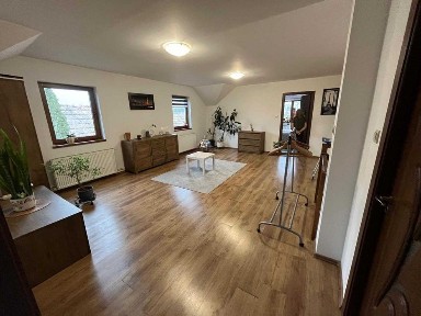 Vand casa cu etaj in Cristesti, 5 camere, teren 3000 m2