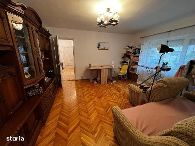 Apartament cu 2 camere, parter, cartier MV1