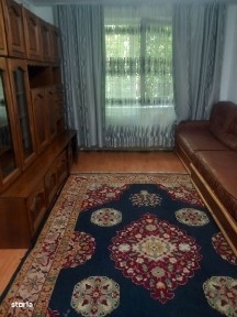 Închiriez apartament
