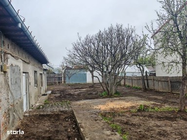 Teren si casa caramida Radu Negru - Buzaului