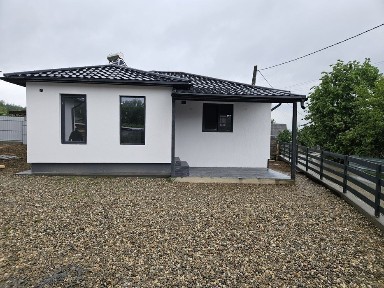 Casa de vânzare la 3 Km de Mioveni