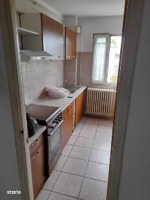 Apartament 3 camere semidecomandat Apusului