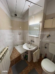 Apartament cu 5 camere, etaj 1, 112 mp, zona liceului Economic