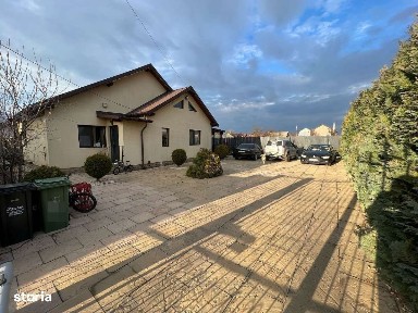 Casa parter+etj+foisor/living 600 mp teren,zona Lilieci, str.Rozelor