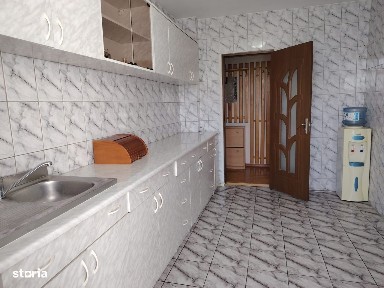 Apartament 3 camere Piata Centrala