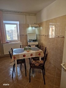 Vand apartament 3 camere