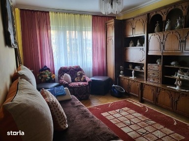 Vând apartament cu 3 camere