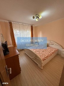 De Vânzare - Apartament 3 Camere, Strada Decebal