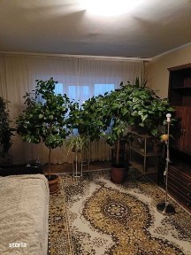 Vand apartament 2 camere, decomandat, zona Dorali