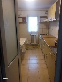 Vand apartament cu 3 cam dec.