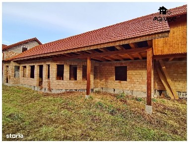 Casa 7 camere 200 mp utili, teren 1.910 mp- Baile Persani/Ohaba