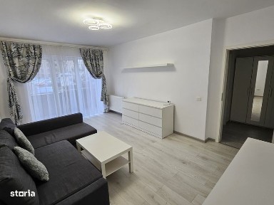 Garsoniera zona Coresi, foarte spatioasa