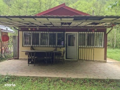 Cabana pe malul raului la 12 km de Hunedoara
