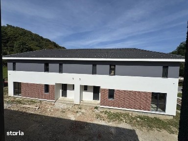 Ansamblu de case de vanzare Floresti zona Tauti cu finalizare decembri