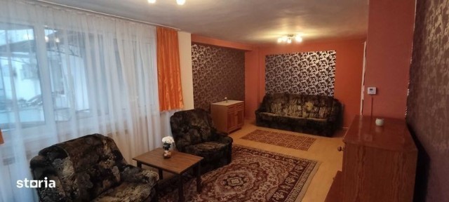 Apartament 3 camere, centru, pe termen lung