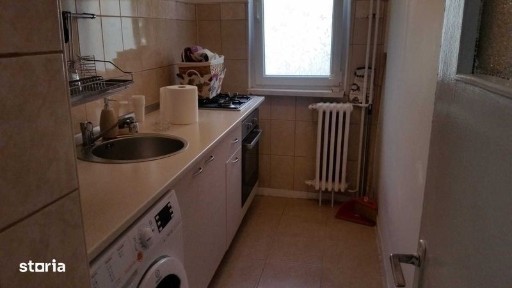Inchiriez Apartament 2 camere semidecomandat, zona Casa de Cultura