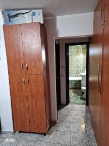 Ploiesti,zona Jet Oil,apartament decomandat,doua camere,etaj patru