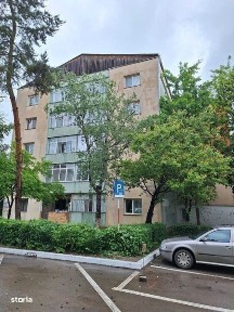 Vand partament, 3 camere, et. 3 din 4, zona centrala