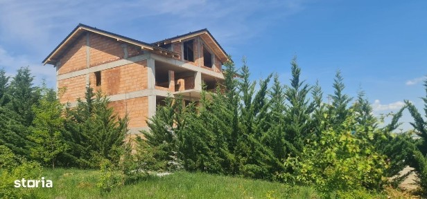 Apartament 2 camere NOU, curte 50mp, parcare, TVA inclus, DaVinci