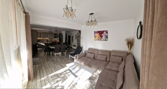 Vand apartament cu mansarda zona Campului Cluj