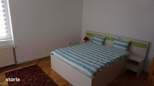 APARTAMENT 4 camere in casa cu curte langa magazinul STAR