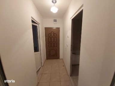 Garsoniera, parter, decomandat