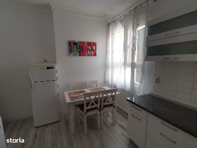 INCHIRIEZ ap.3 camere decomandate la casa,renovat,zona Semicentrala