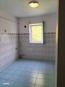Vand apartament 2 camere,semidecomandat