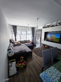 Vând apartament 3 camere, 84mp, cf1-decomandat, zona Trivale-campului