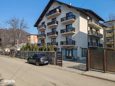 Vând apartament 4 camere