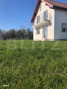 Casa individuala de vanzare in Sanpetru - 3 dormitoare, curte 500mp