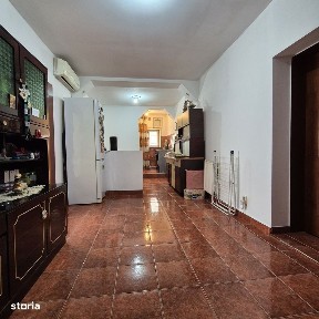 Apartament 3 camere la casa,Parneava