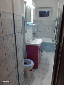 Vand apartament cu 3 camere